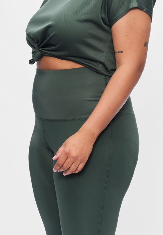 Perfect Belle - Shaping tight - Sustainable Plus size Green