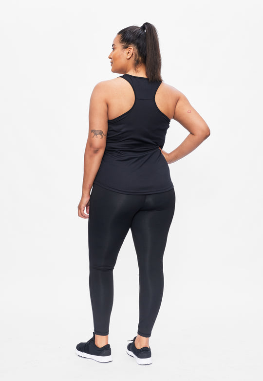Perfect Lizzy - Sports top - Sustainable Plus size Black