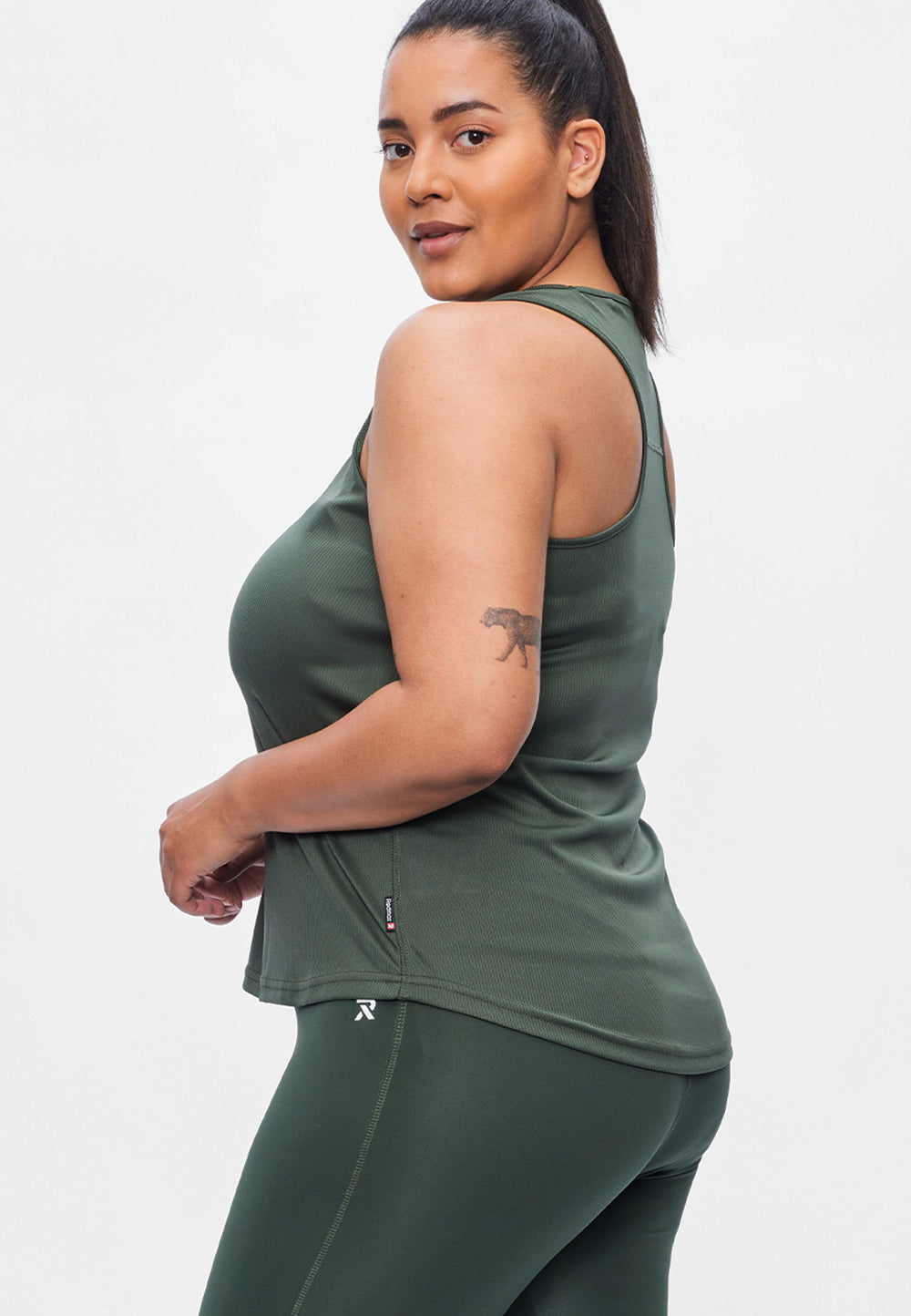 Perfect Lizzy - Sports top - Sustainable Plus size Green