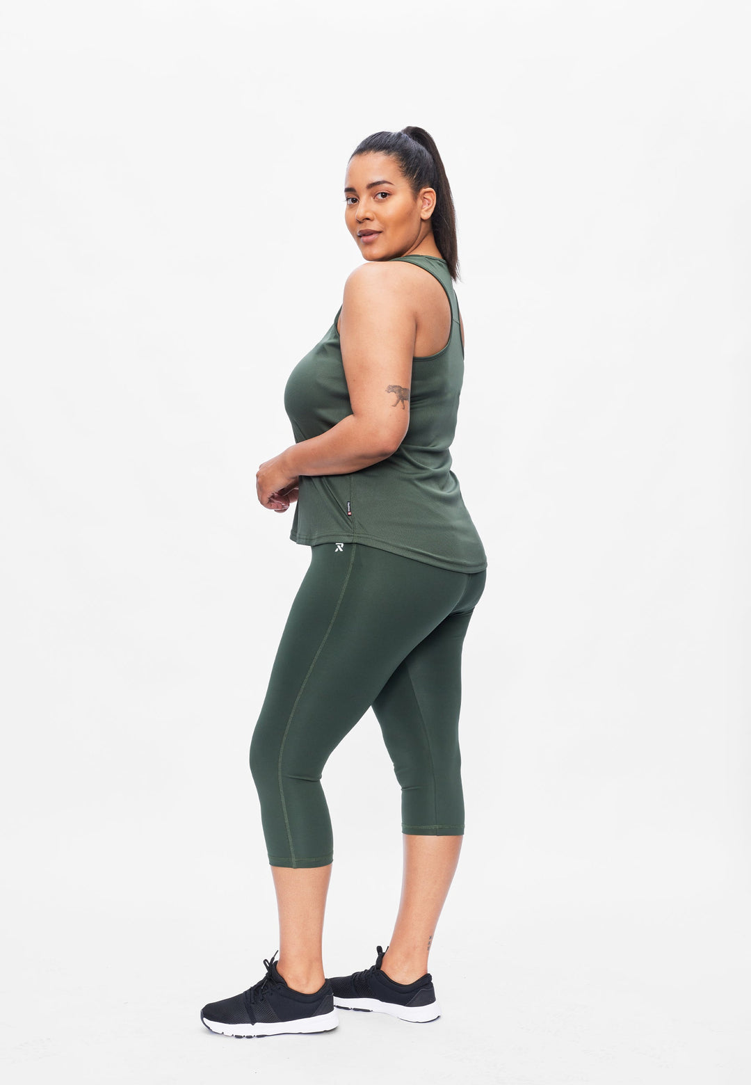 Perfect Lizzy - Sports top - Sustainable Plus size Green